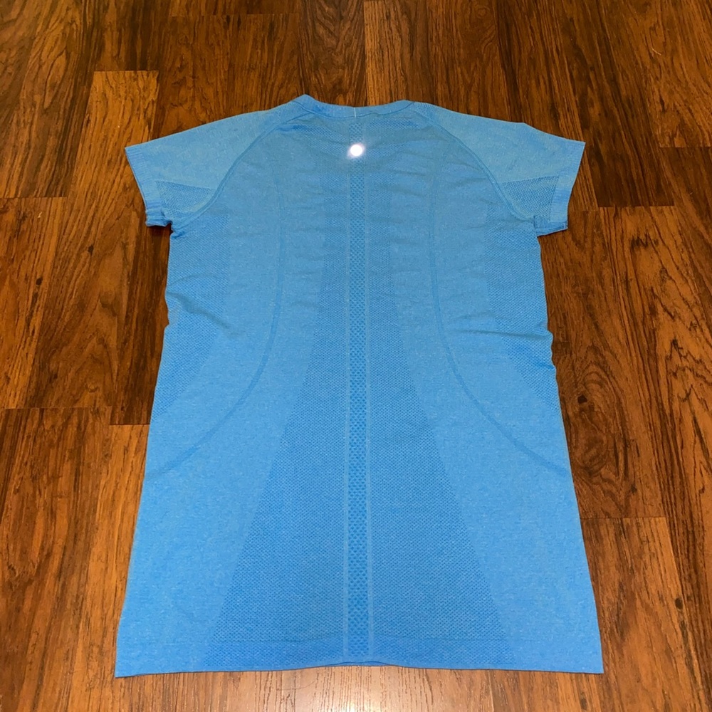 Lululemon Swiftly SS Blue Sz10
